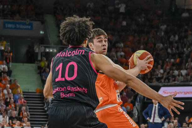 高压防守下 高压防守下