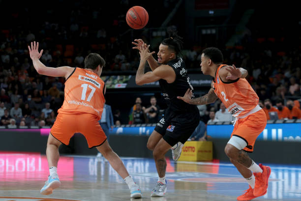 反观他在训 反观他在训